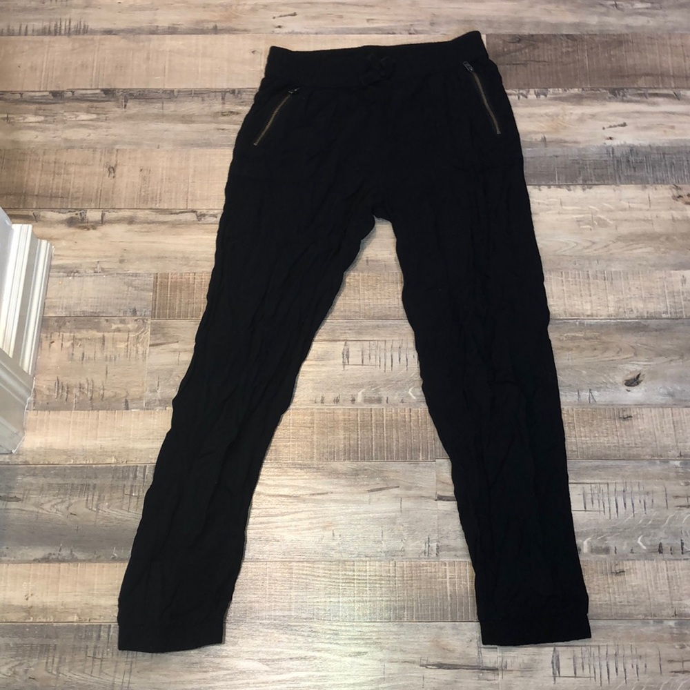 Loose pants